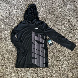 Nike dry-fit boys long sleeve t shirt hoodie. Size M